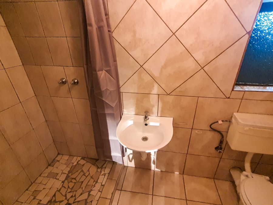 To Let 1 Bedroom Property for Rent in Cosmosrand Mpumalanga