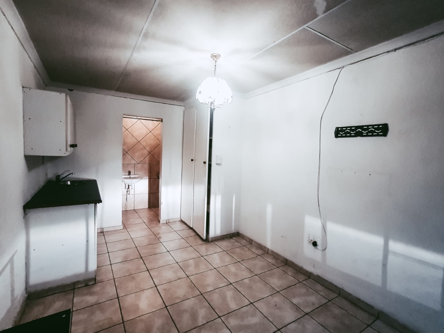 To Let 1 Bedroom Property for Rent in Cosmosrand Mpumalanga