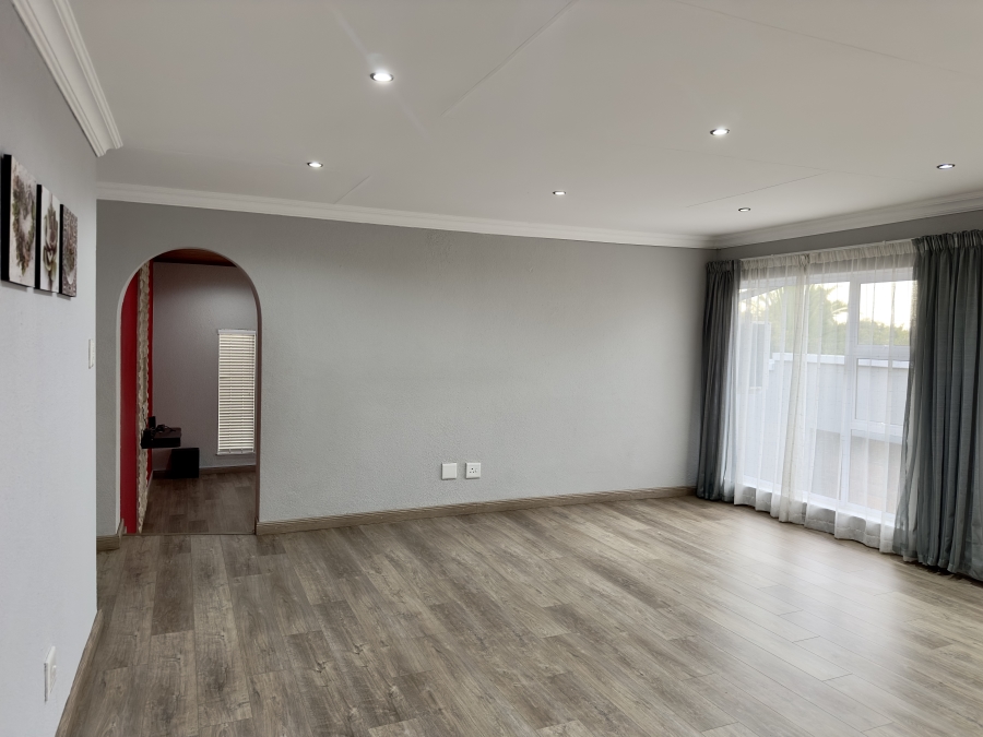 4 Bedroom Property for Sale in Sunset Park Mpumalanga