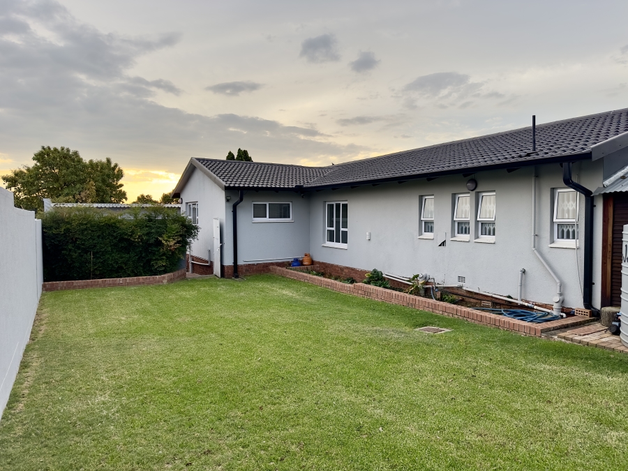 4 Bedroom Property for Sale in Sunset Park Mpumalanga