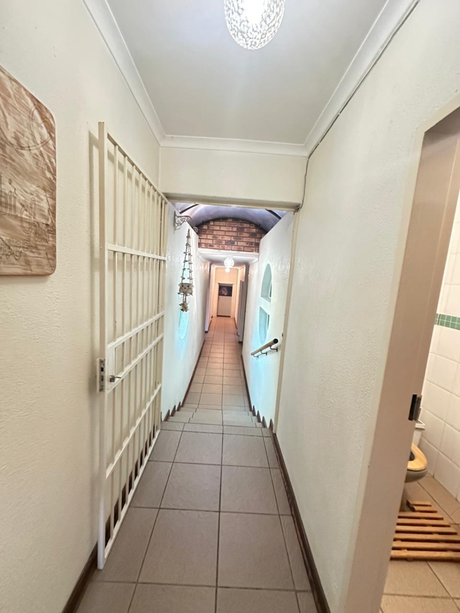 5 Bedroom Property for Sale in Reyno Ridge Mpumalanga