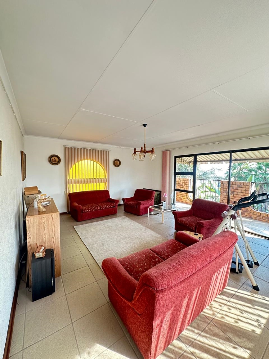 5 Bedroom Property for Sale in Reyno Ridge Mpumalanga