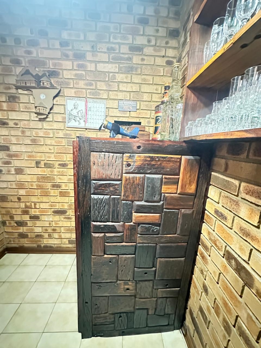 5 Bedroom Property for Sale in Reyno Ridge Mpumalanga