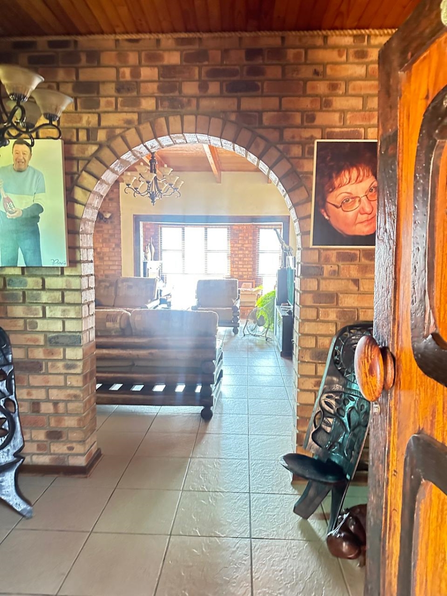 5 Bedroom Property for Sale in Reyno Ridge Mpumalanga