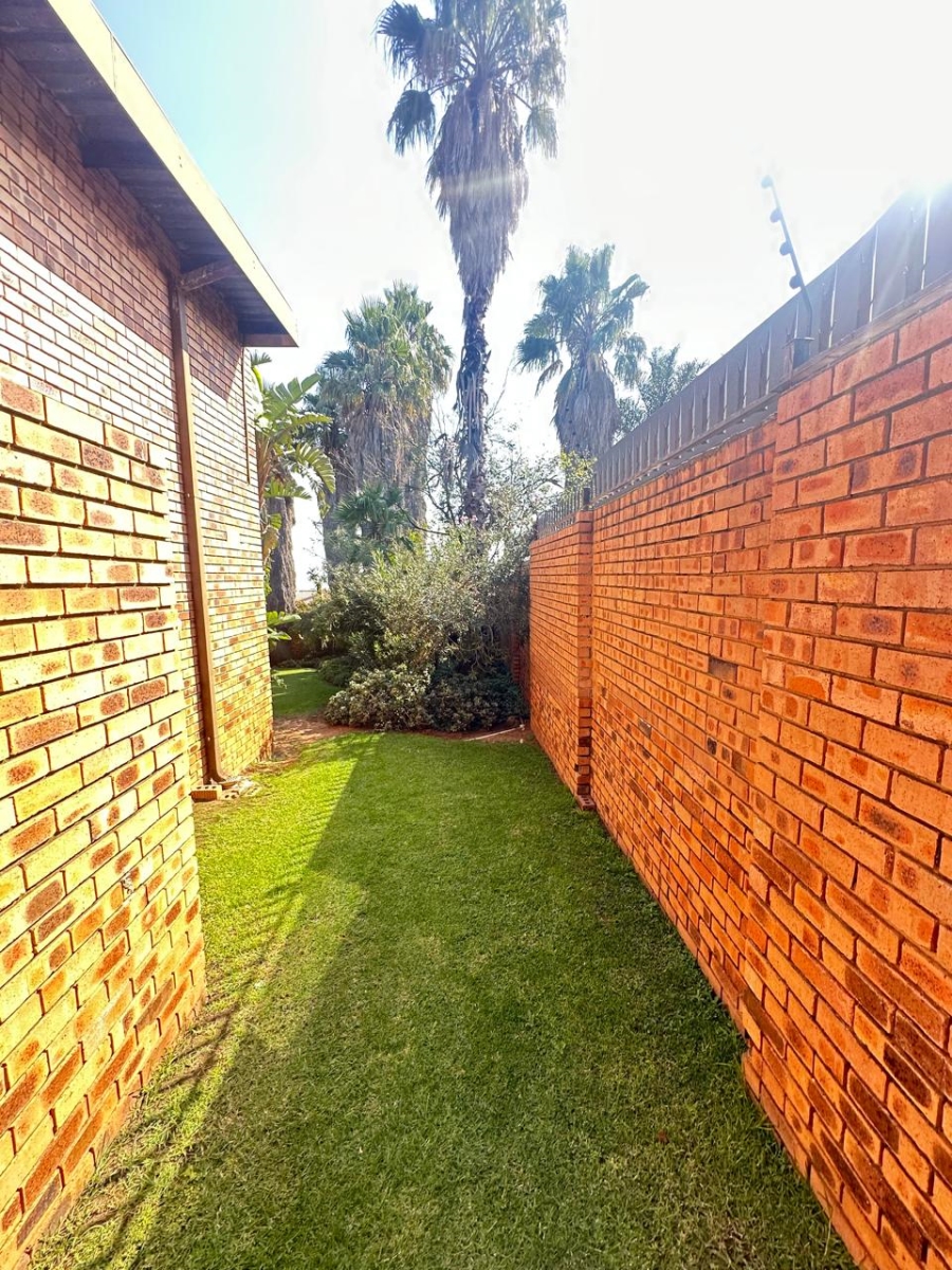 5 Bedroom Property for Sale in Reyno Ridge Mpumalanga