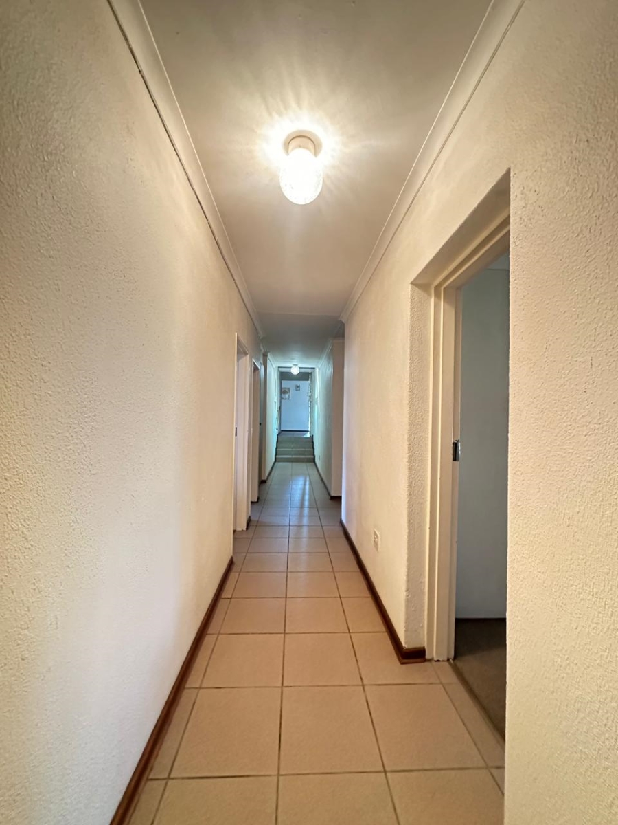 5 Bedroom Property for Sale in Reyno Ridge Mpumalanga