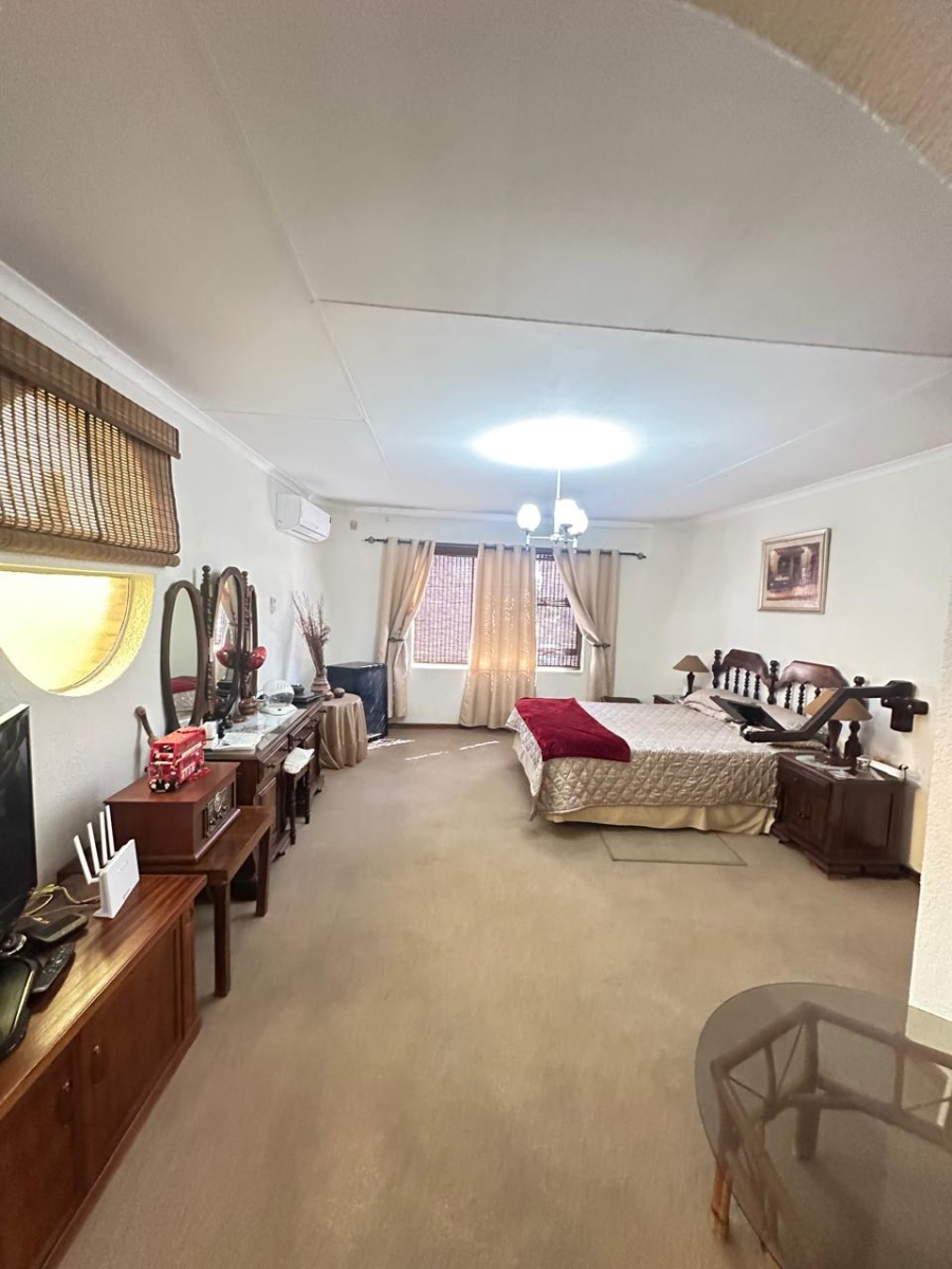 5 Bedroom Property for Sale in Reyno Ridge Mpumalanga