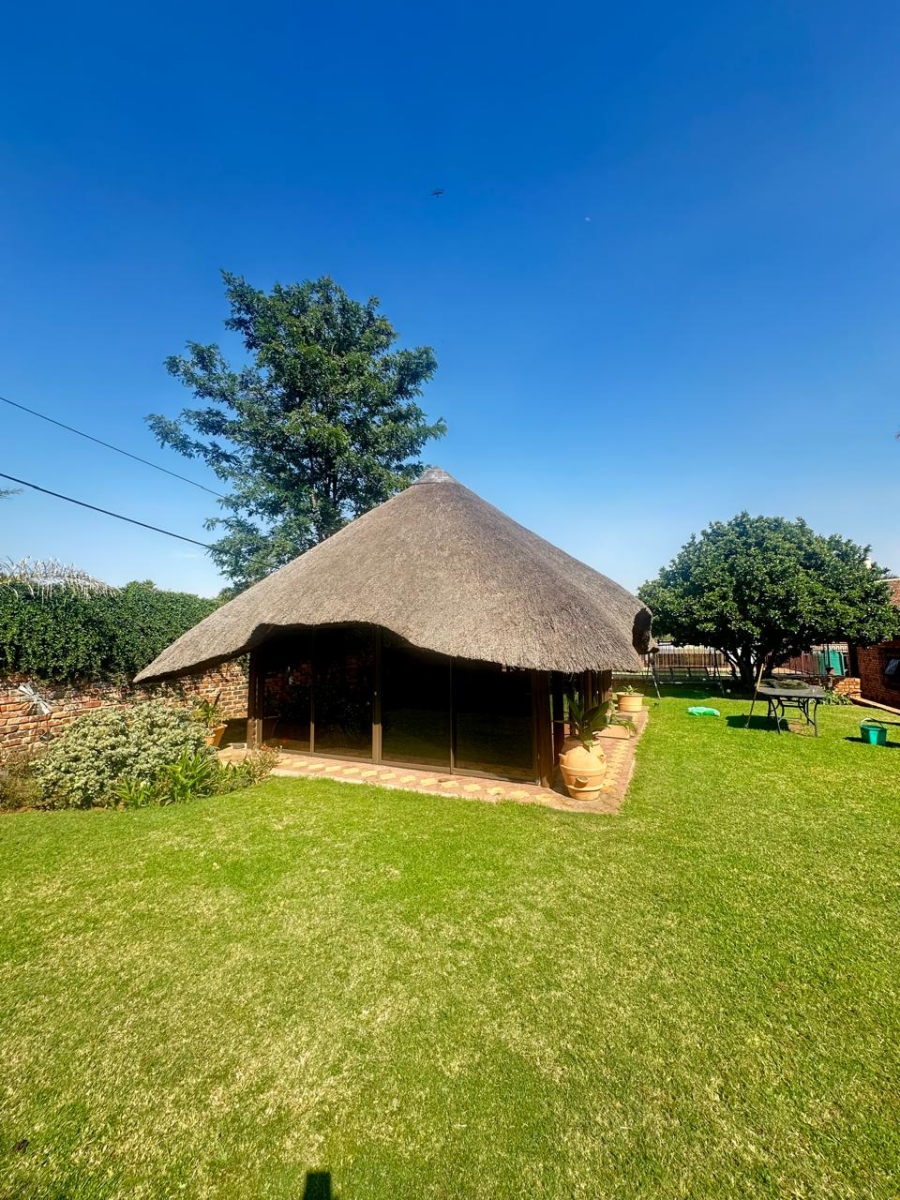 5 Bedroom Property for Sale in Reyno Ridge Mpumalanga