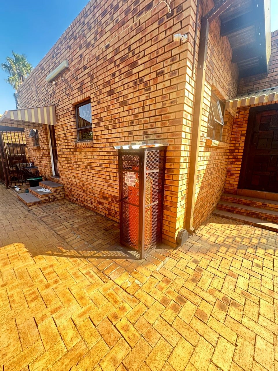 5 Bedroom Property for Sale in Reyno Ridge Mpumalanga