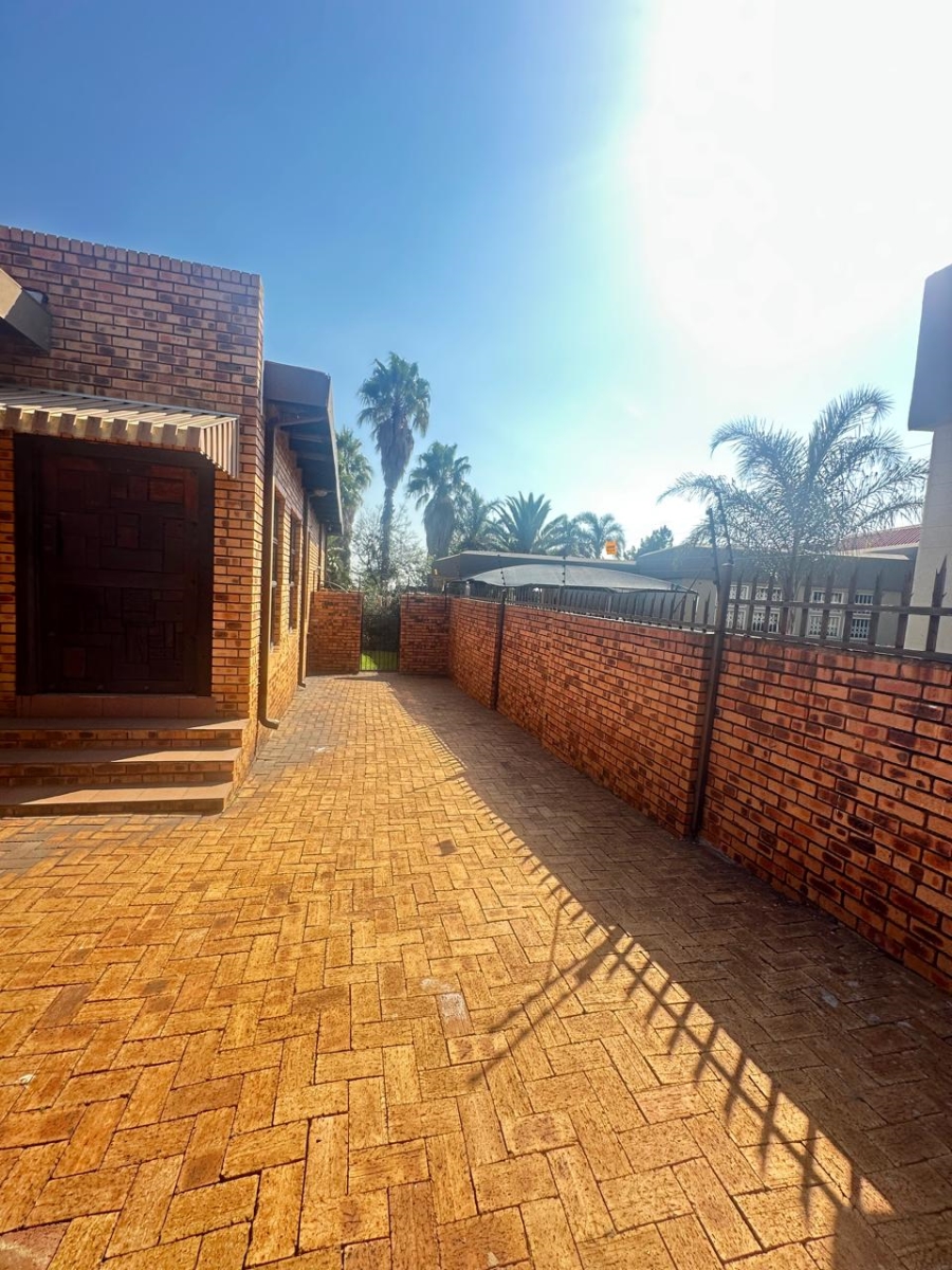 5 Bedroom Property for Sale in Reyno Ridge Mpumalanga