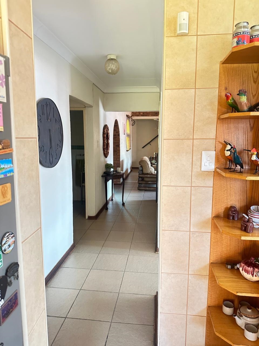 5 Bedroom Property for Sale in Reyno Ridge Mpumalanga