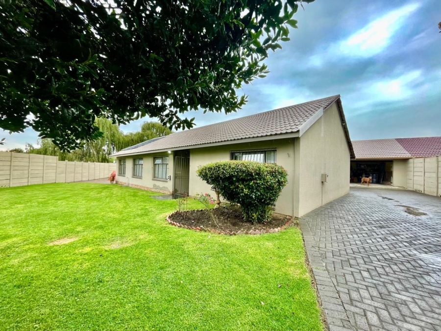 4 Bedroom Property for Sale in Secunda Mpumalanga