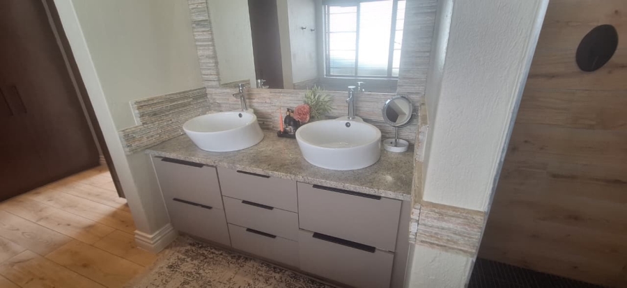 To Let 3 Bedroom Property for Rent in Sonheuwel Ext 1 Mpumalanga