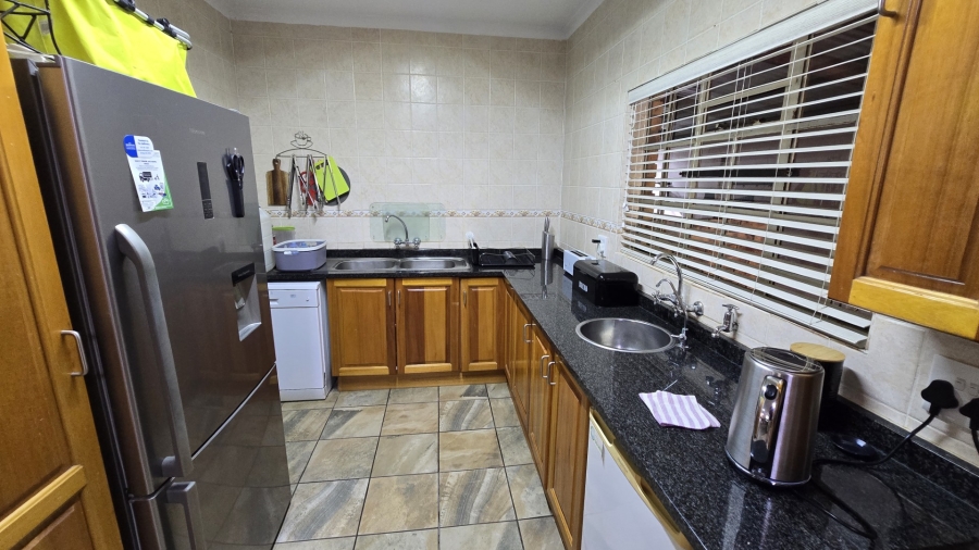 To Let 3 Bedroom Property for Rent in Colts Hill Mpumalanga