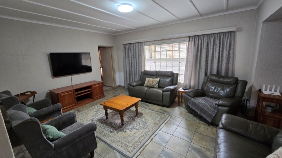 To Let 3 Bedroom Property for Rent in Colts Hill Mpumalanga