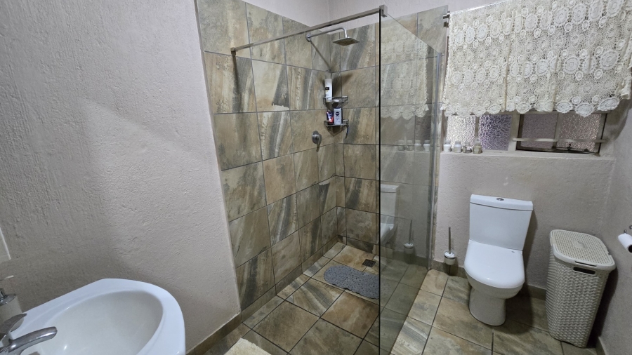 To Let 3 Bedroom Property for Rent in Colts Hill Mpumalanga