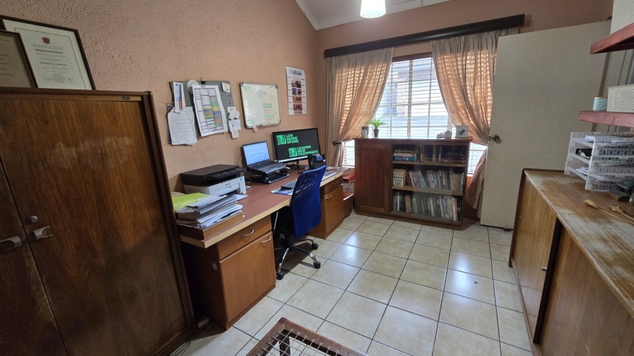 To Let 3 Bedroom Property for Rent in Colts Hill Mpumalanga