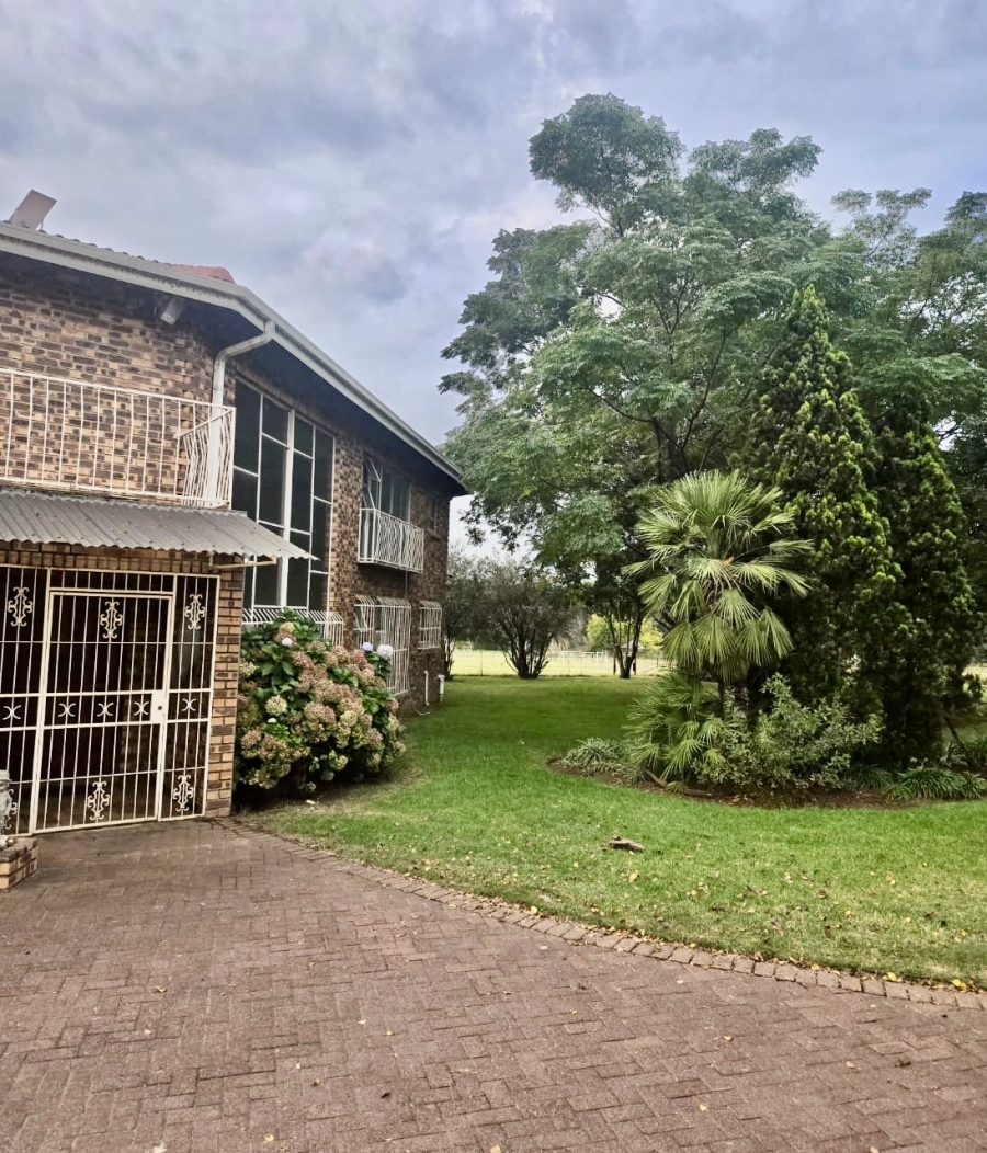 4 Bedroom Property for Sale in Kromdraai AH Mpumalanga