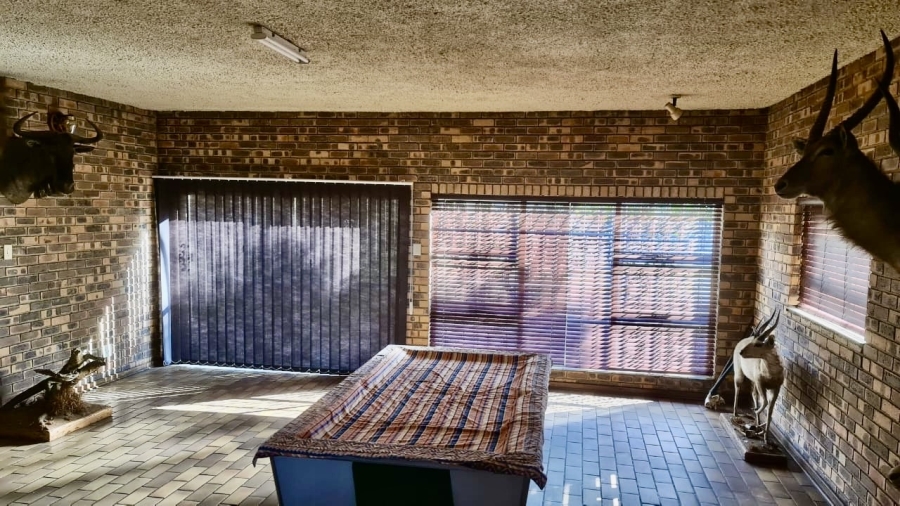 4 Bedroom Property for Sale in Kromdraai AH Mpumalanga
