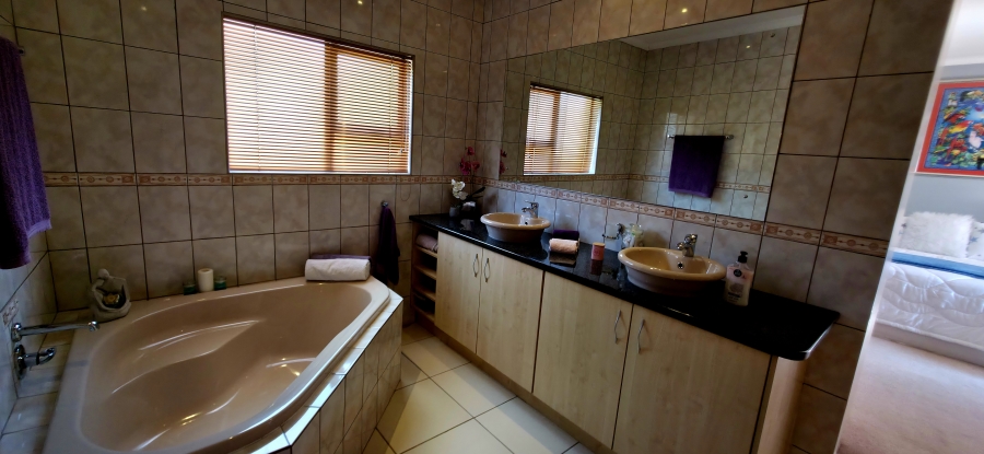 3 Bedroom Property for Sale in Ben Fleur Mpumalanga
