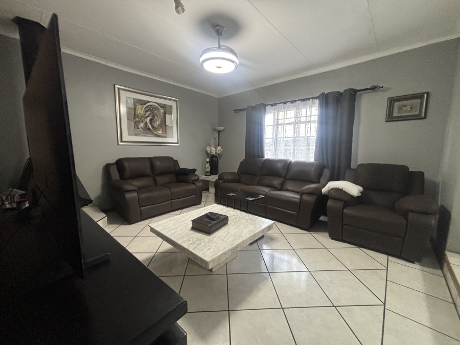 4 Bedroom Property for Sale in Reyno Ridge Mpumalanga
