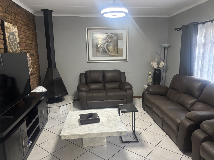 4 Bedroom Property for Sale in Reyno Ridge Mpumalanga