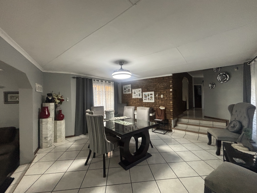 4 Bedroom Property for Sale in Reyno Ridge Mpumalanga