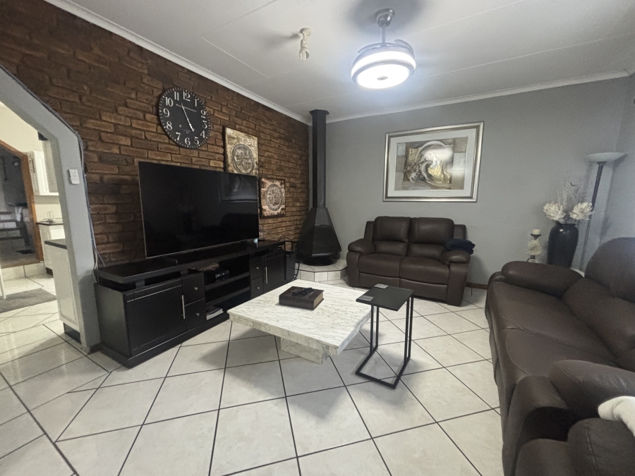 4 Bedroom Property for Sale in Reyno Ridge Mpumalanga