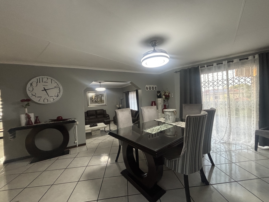 4 Bedroom Property for Sale in Reyno Ridge Mpumalanga