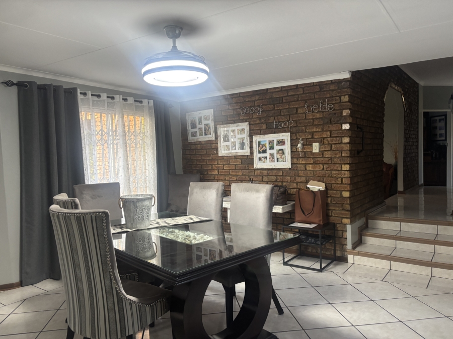 4 Bedroom Property for Sale in Reyno Ridge Mpumalanga