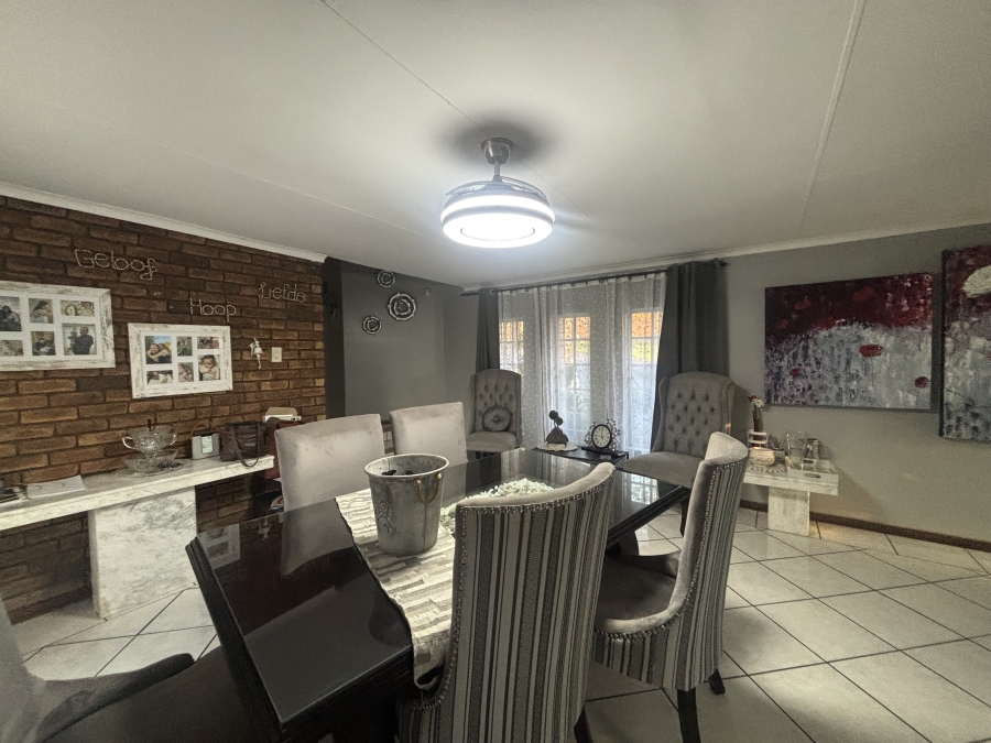 4 Bedroom Property for Sale in Reyno Ridge Mpumalanga