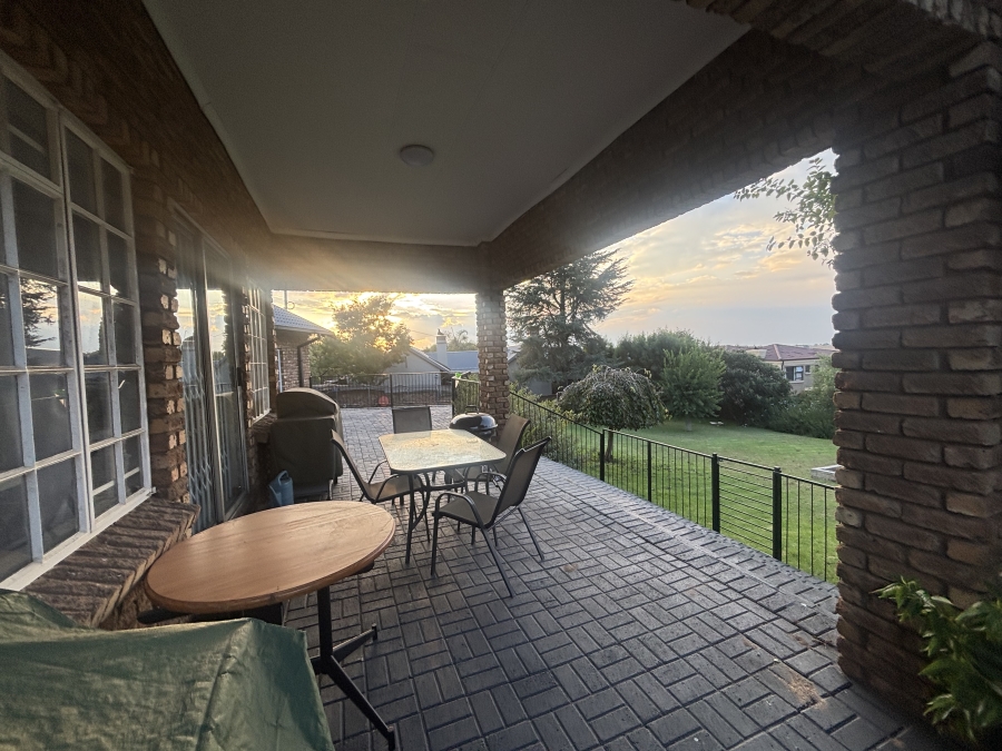 4 Bedroom Property for Sale in Reyno Ridge Mpumalanga