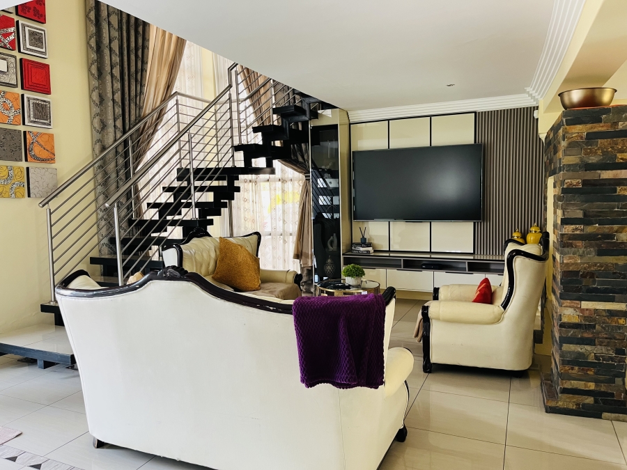 5 Bedroom Property for Sale in Aerorand Mpumalanga