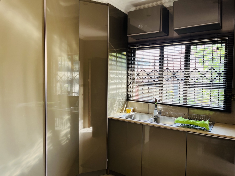 5 Bedroom Property for Sale in Aerorand Mpumalanga