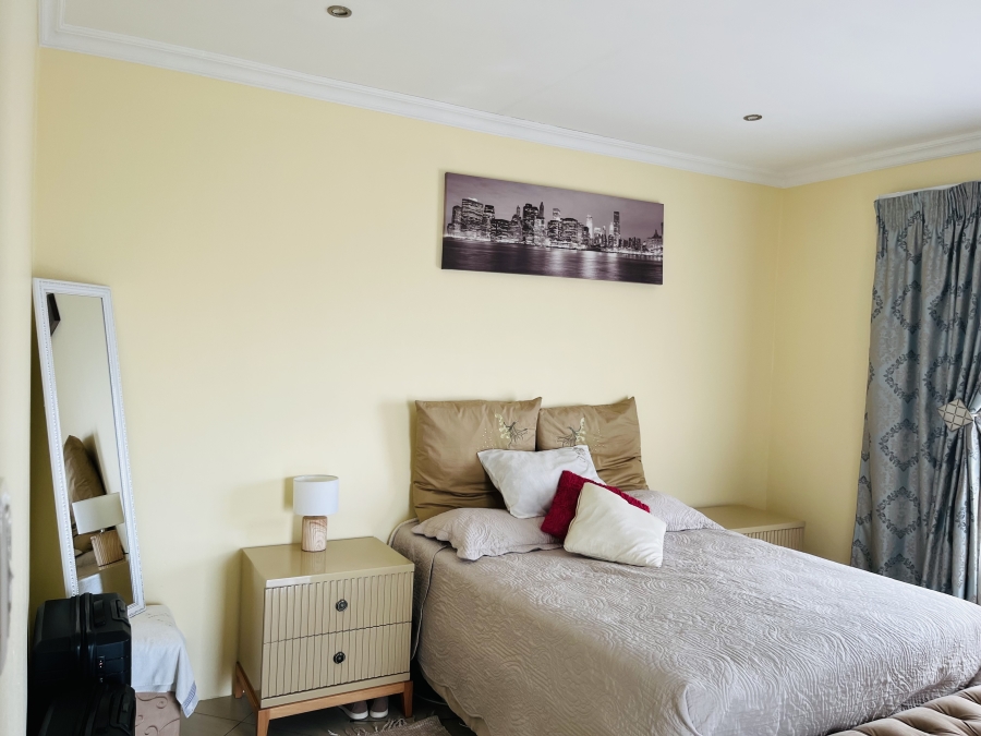 5 Bedroom Property for Sale in Aerorand Mpumalanga