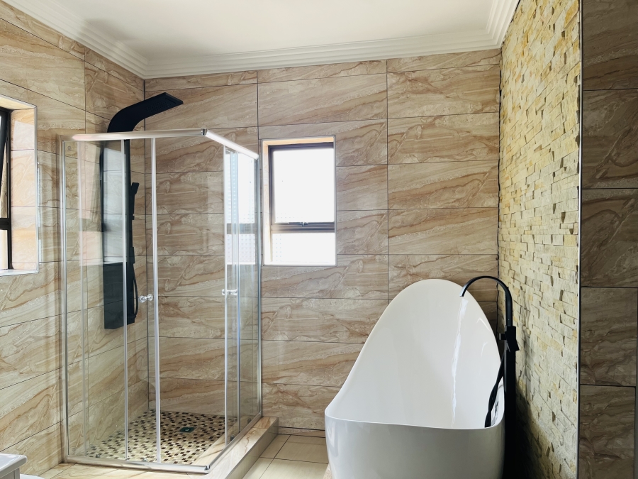 5 Bedroom Property for Sale in Aerorand Mpumalanga