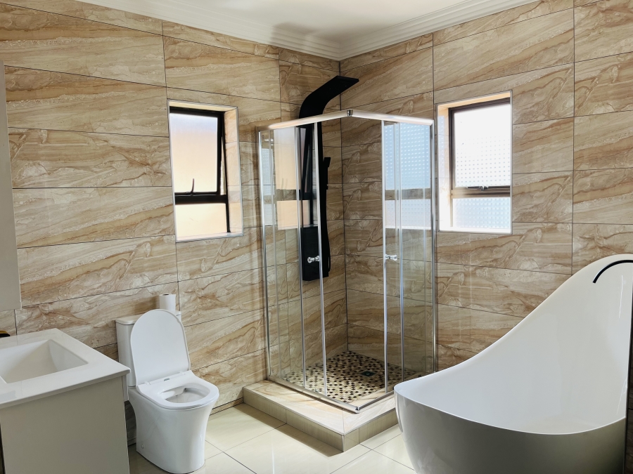 5 Bedroom Property for Sale in Aerorand Mpumalanga