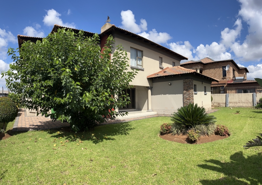 5 Bedroom Property for Sale in Aerorand Mpumalanga