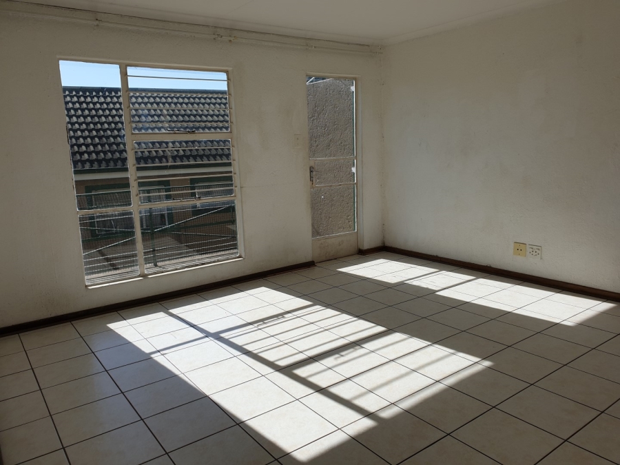 To Let 2 Bedroom Property for Rent in West Acres Mpumalanga