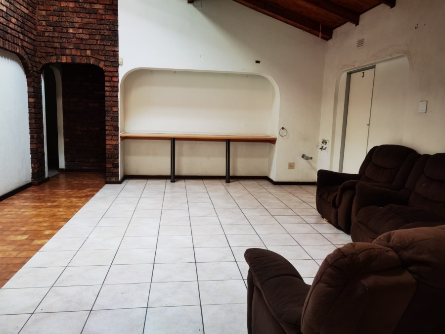 9 Bedroom Property for Sale in Die Heuwel Mpumalanga