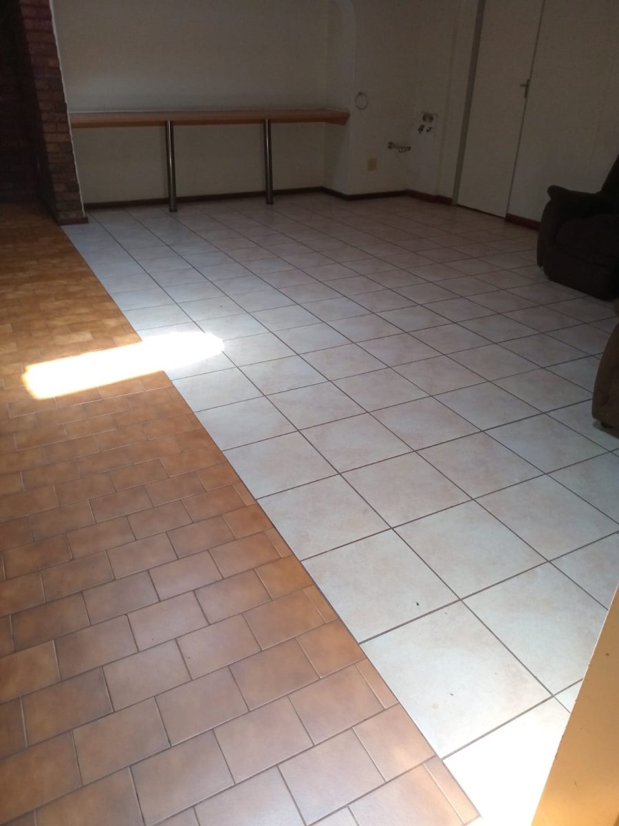 9 Bedroom Property for Sale in Die Heuwel Mpumalanga