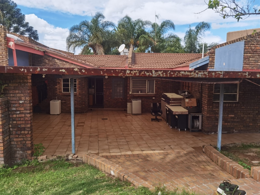 9 Bedroom Property for Sale in Die Heuwel Mpumalanga