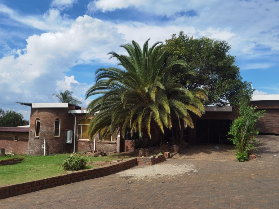 9 Bedroom Property for Sale in Die Heuwel Mpumalanga