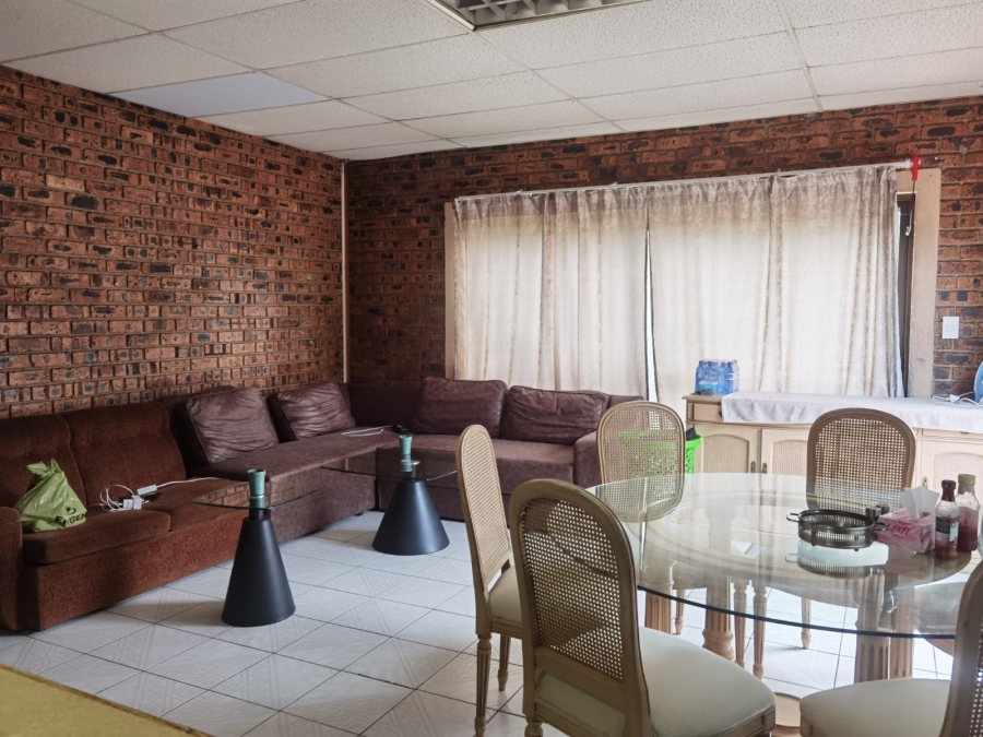 9 Bedroom Property for Sale in Die Heuwel Mpumalanga