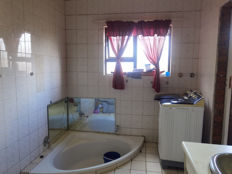 9 Bedroom Property for Sale in Die Heuwel Mpumalanga