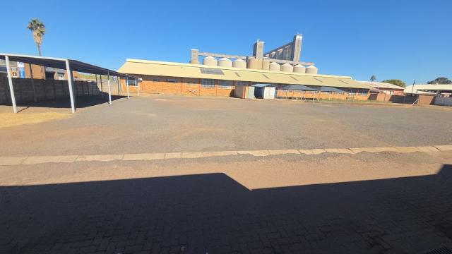 To Let Commercial Property for Rent in Middelburg Central Mpumalanga