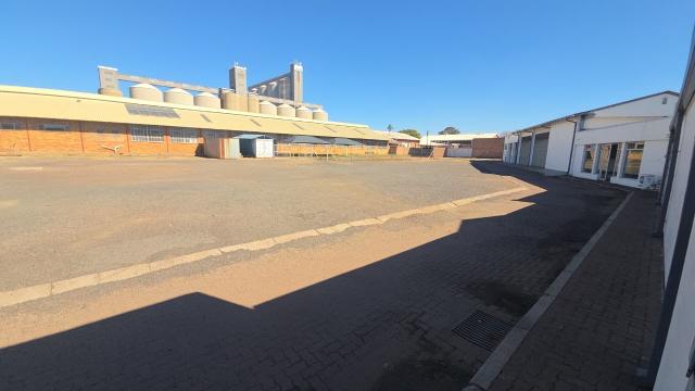 To Let Commercial Property for Rent in Middelburg Central Mpumalanga