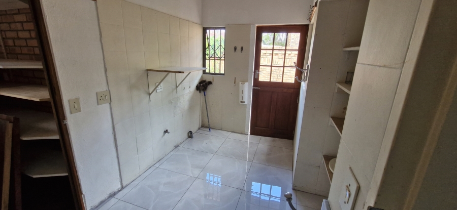 To Let 5 Bedroom Property for Rent in Steiltes Mpumalanga