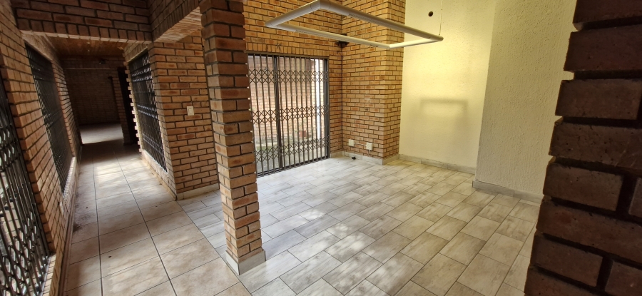 To Let 5 Bedroom Property for Rent in Steiltes Mpumalanga