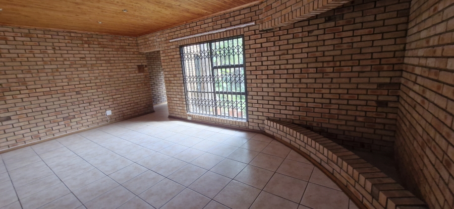 To Let 5 Bedroom Property for Rent in Steiltes Mpumalanga
